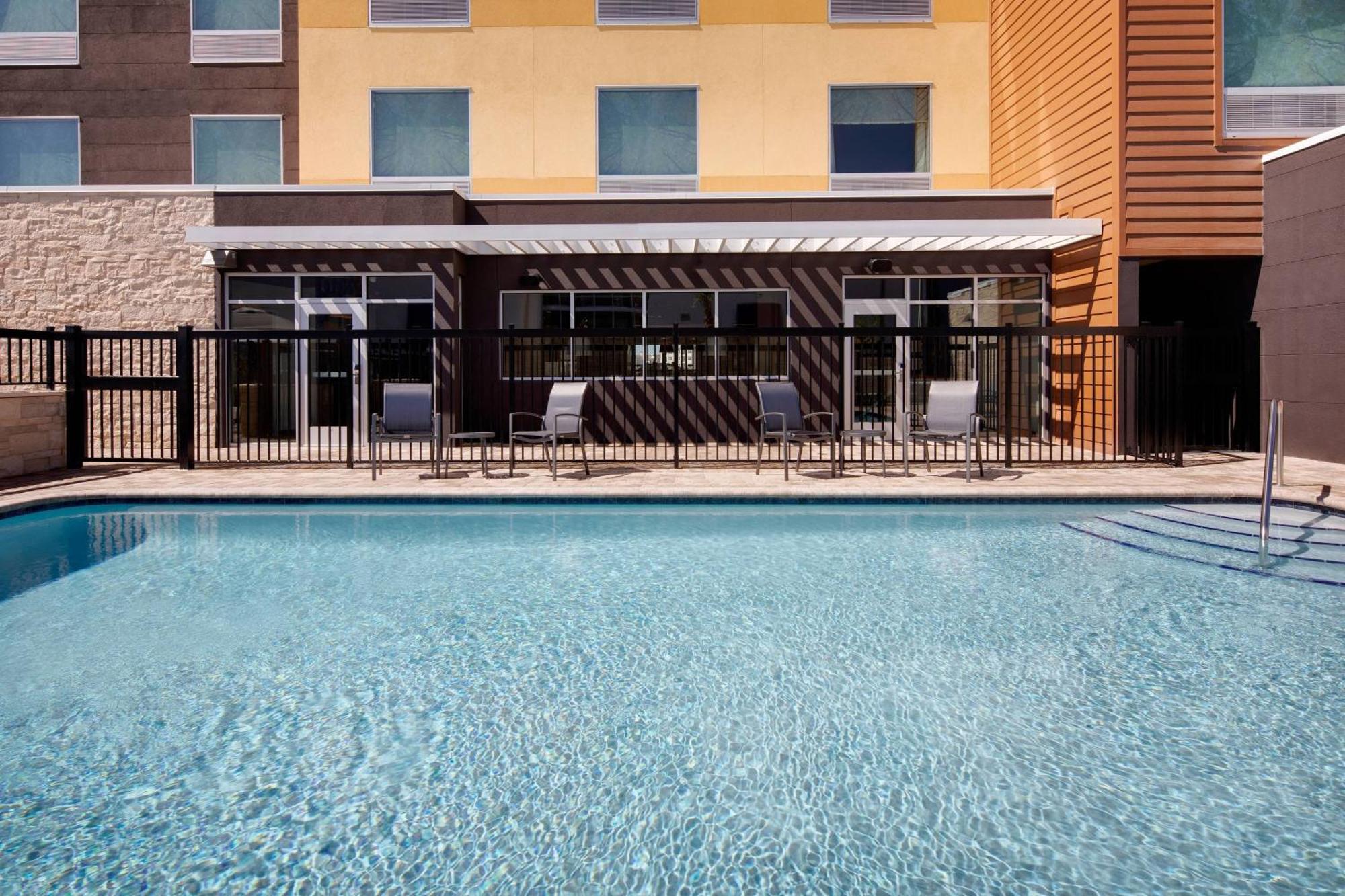 Fairfield Inn & Suites By Marriott Tampa Wesley Chapel Exterior foto